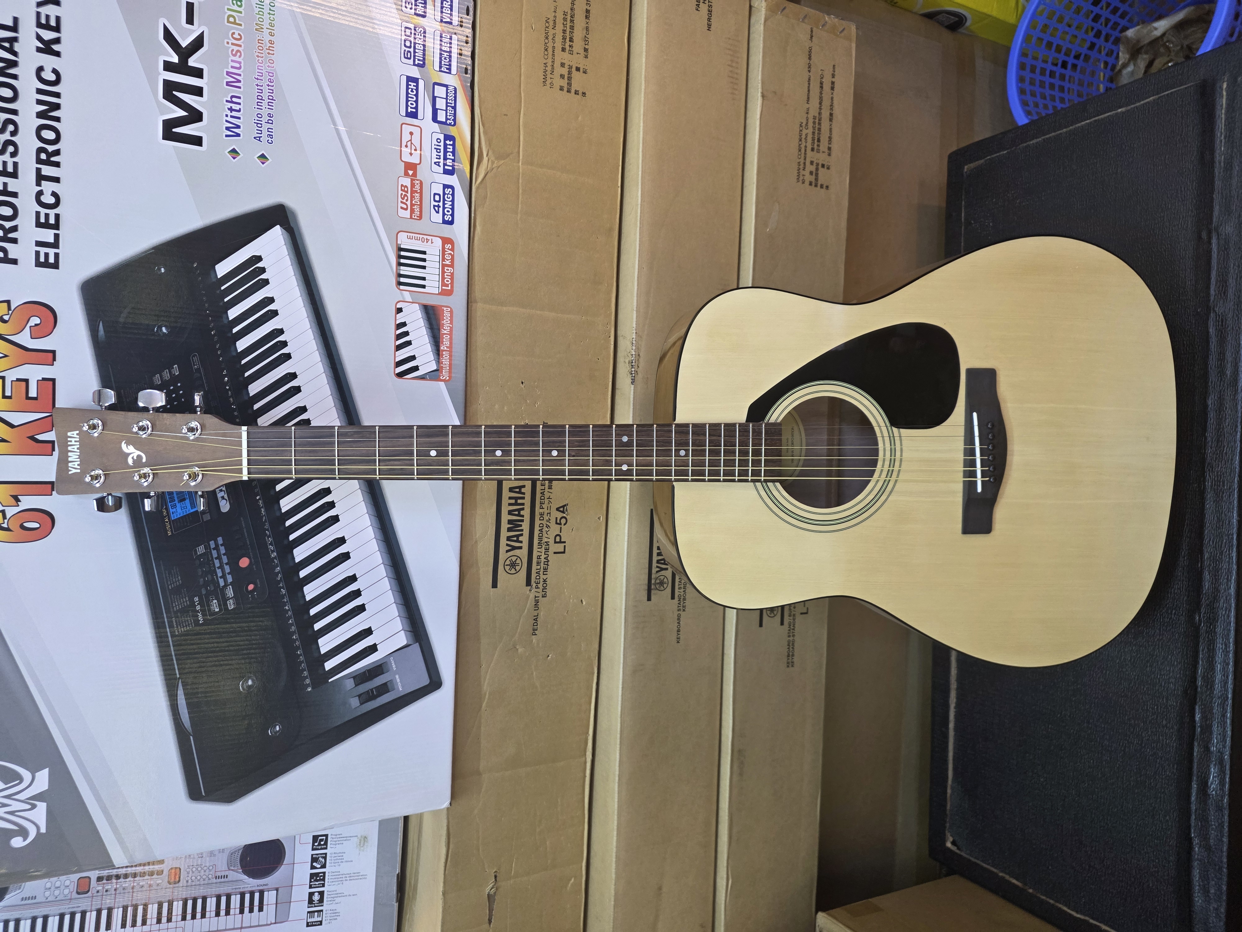 Yamaha F 310 EQ semi acoustic guitar